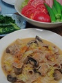 白菜と豚バラ肉のニンニク味噌鍋