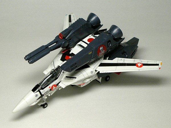 ヤックデカルチャー！【バンダイ 1/72 VF-1A/S バルキリー 一条輝機