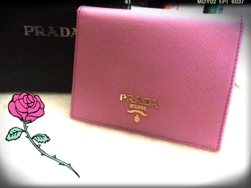 Pradaのお財布 ミニ財布を買った理由やついに 待ちに待ってたあいつが帰ってくるww I Love Shopping 楽天ブログ