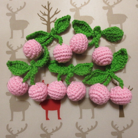 いちごのあみぐるみ あみぐるみ いちごさくらんぼみモチーフ