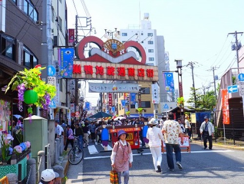 巣鴨で 熊本発 杉養蜂園 はちみつソフトクリーム 東京観光 その4 アクセラ姫のとにかく毎日ハプニング 楽天ブログ