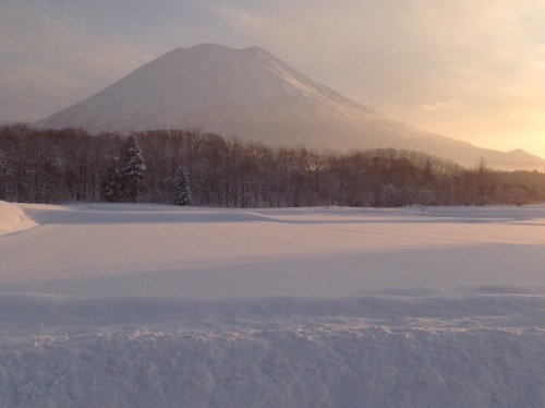 2015ニセコ羊蹄山と日の出.jpg