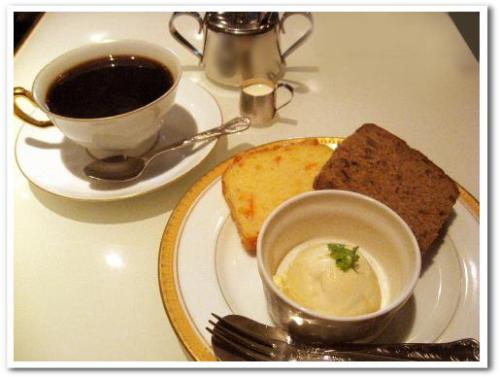 秋葉原 ヨドバシカメラ カフェ おすすめ デート 女性 ランチ 静かな おしゃれ 喫茶店 夜 コーヒーショップ 珈琲専門店 001.jpg