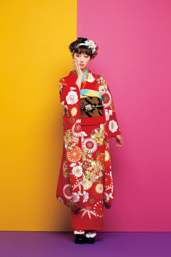 レトロモダンな赤い振袖 流行の先端はコレだ 楽しい レンタル 生活 楽天ブログ