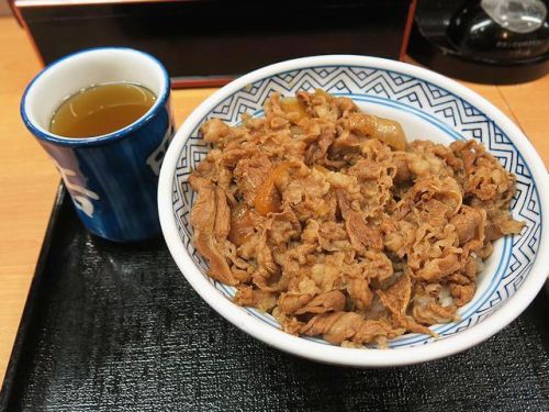 吉野家 浜松駅店 で食べた 牛丼あたまの大盛 Taketoshiのヨッパー部屋 Enak Saja 楽天ブログ