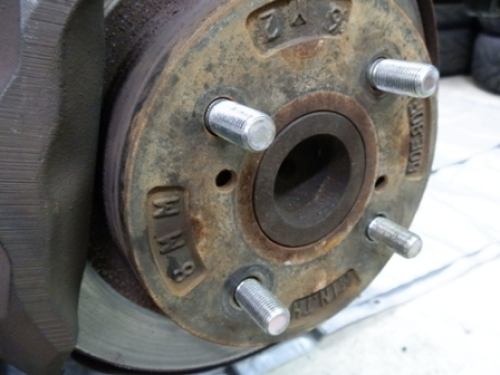 ハブボルト交換