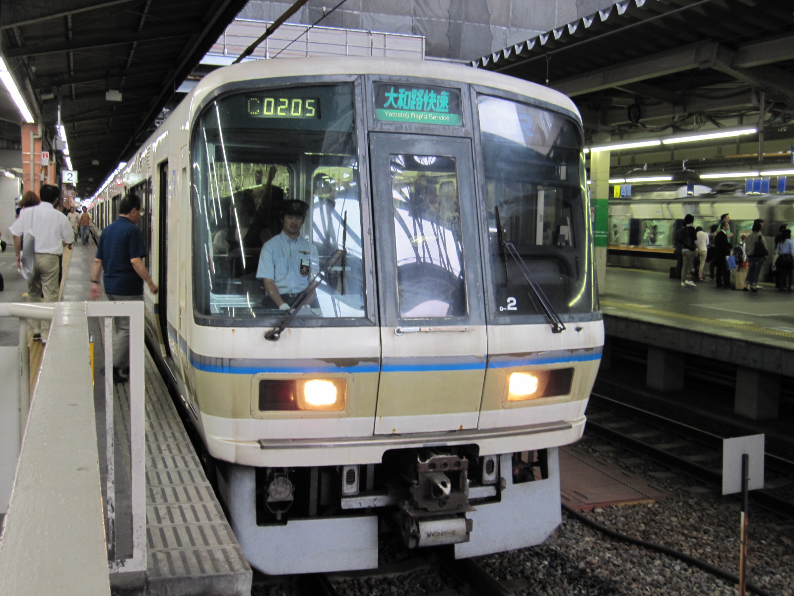 大阪駅で撮影した221系・223系 | わさびくま日記 - 楽天ブログ