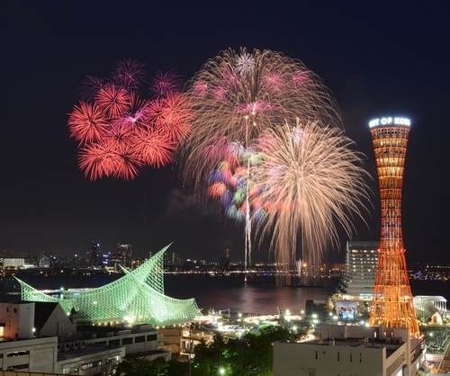 みなとこうべ海上花火大会は赤字か黒字か ２０１６年８月６日 土曜日 開催です ２０１７年は神戸開港１５０周年記念イベントとしても開催されます 神戸に観光に行こうのお話 楽天ブログ