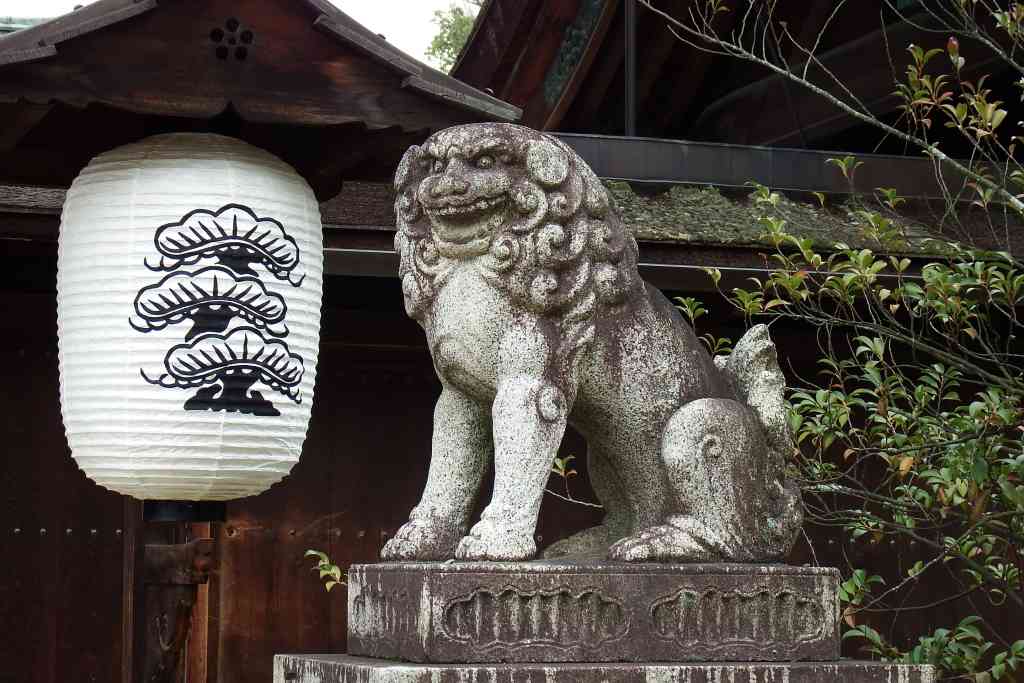 怖い顔・・・狛犬 | お散歩うさぎさんのブログ 《京都・いろ色