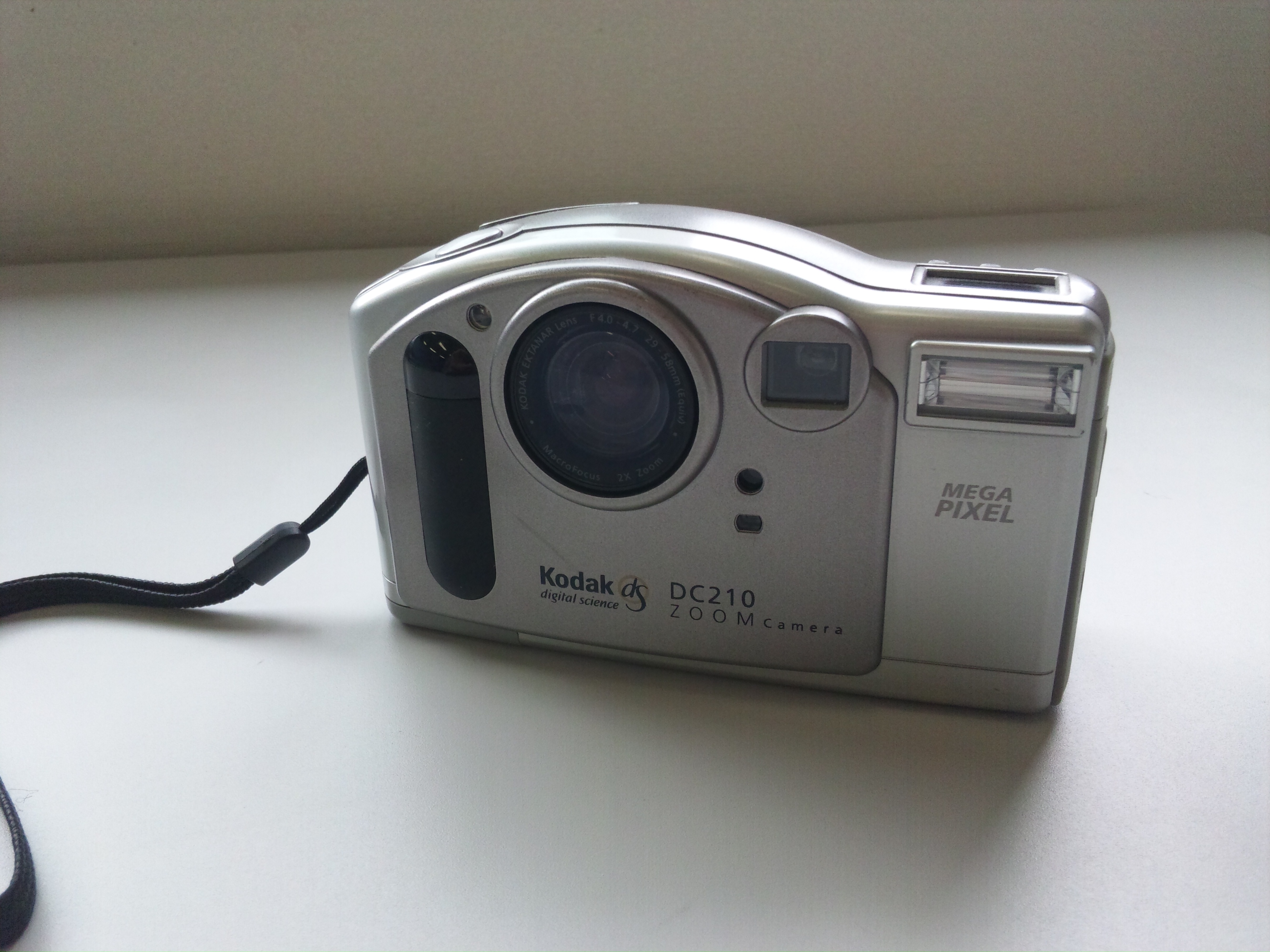 美品】デジカメ Kodak DC210A ZOOMcamera-