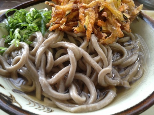 うどん屋さんでそばを食べるなら にしはた製麺所 高松の賃貸不動産 サクセス ホームの おやじの昼食は ときどき さぬきうどん 楽天ブログ