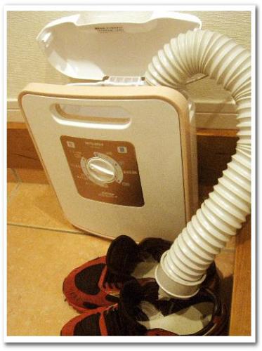 布団、衣類や靴の乾燥、ダニ退治に!おすすめ布団乾燥機(使い方・電気代・時間)三菱 MITSUBISHI AD-S50のレビュー006.jpg
