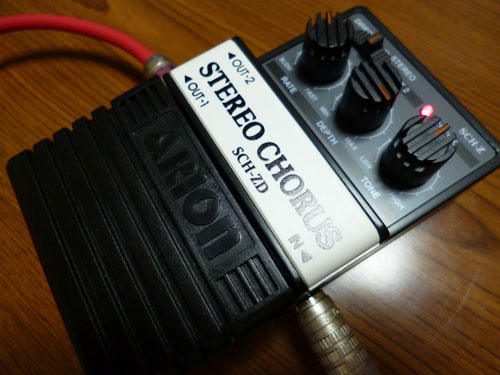 生産終了　ARION ステレオコーラス SCH-ZD ソリッドギターなのにセミアコのような音が出せる ARION