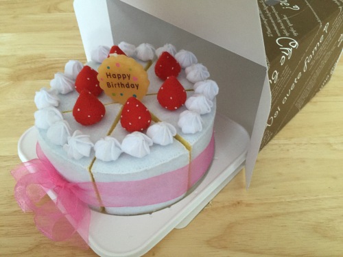 お誕生日プレゼントの手作りホールケーキ 物欲が留まるところを知らない 楽天ブログ