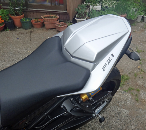 FZ-1 フェザー用 シングルシートカバー カウル ワイズギア製