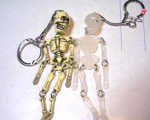 未使用 あの懐かしい 骸骨 ガイコツ キーホルダー 蓄光 10個 昭和レトロ キーホルダー ガイコツ がいこつ どくろ 蓄光 骸骨