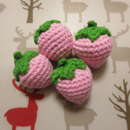 ピンクいちご さくらんぼの編みぐるみ シャロンの手作り日記 楽天ブログ