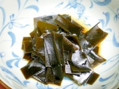 出汁をとった昆布でなんちゃって佃煮