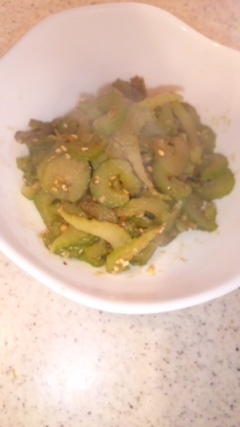セロリのゴマ味噌炒め