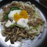 肉味噌でジャージャーうどん