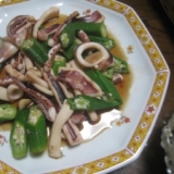 イカとオクラのにんにく炒め
