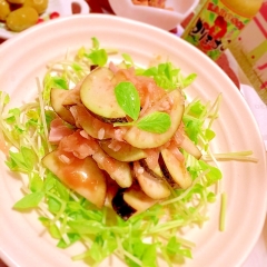 水茄子とチキンの梅甘酢生姜和えサラダ