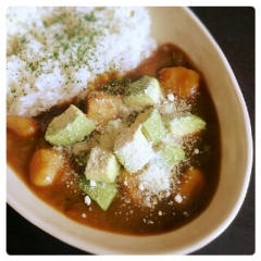 さっぱり♪アボカドカレー
