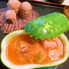 冬瓜と鶏手羽トロ肉の韓国風スープ