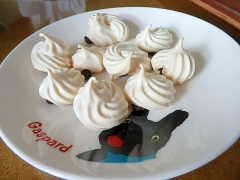 キスチョコ風メレンゲクッキー