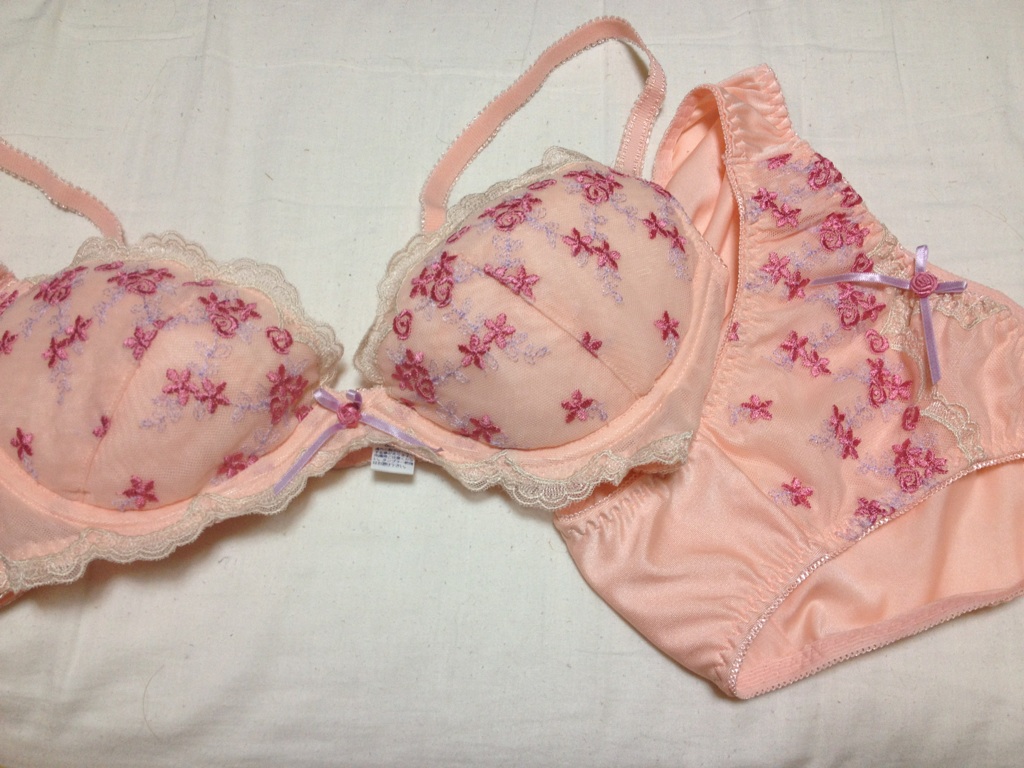 金玉ブラジャー 金玉ブラジャー