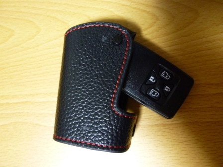 TRD 本革キーケース（スマートキー用 [ MS010-00010]） | べえ