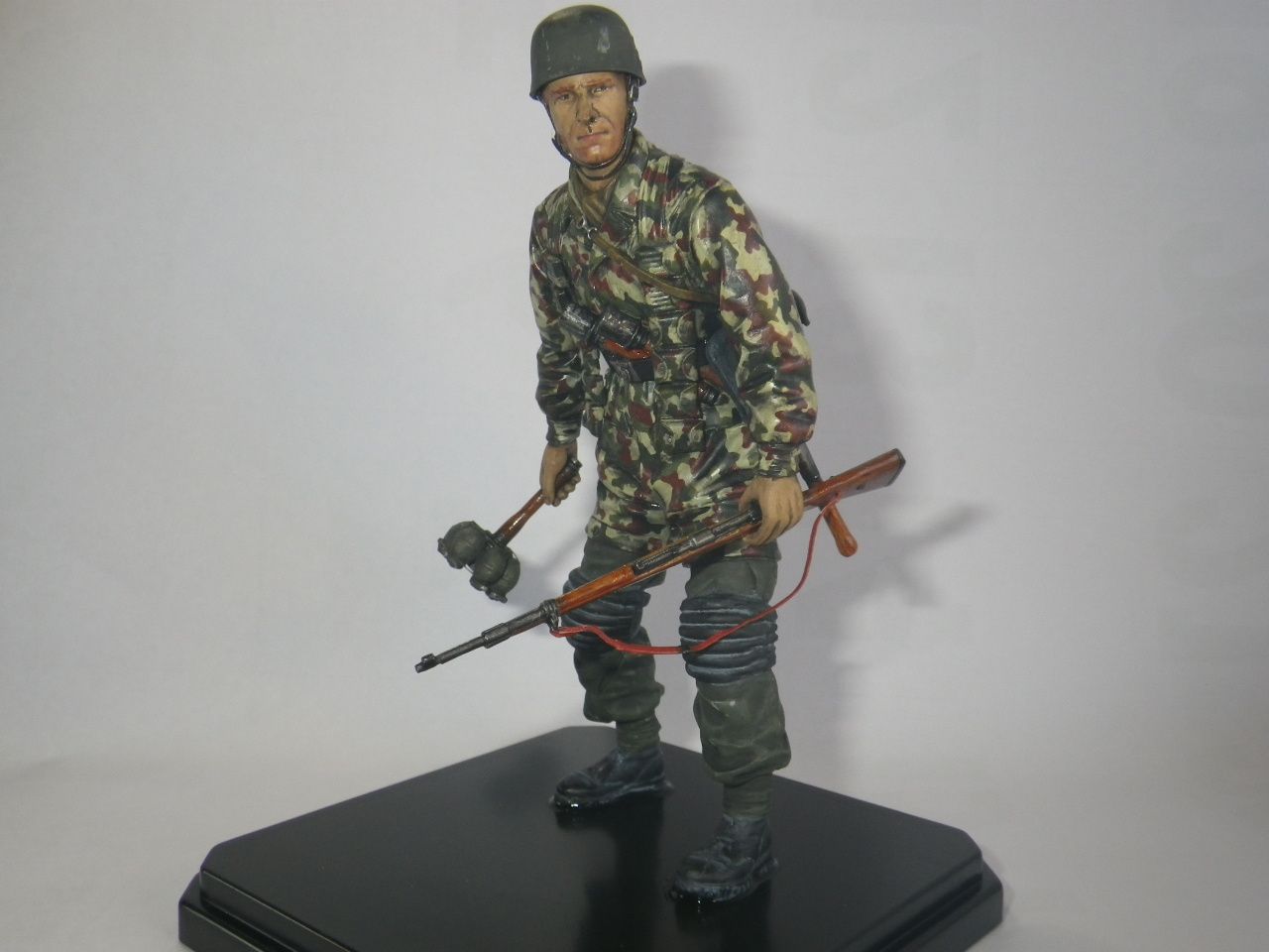 ドラゴン 1/16 ﾄﾞｲﾂ親衛隊 第500SS降下猟兵大隊 降下猟兵 | 54歳出戻り