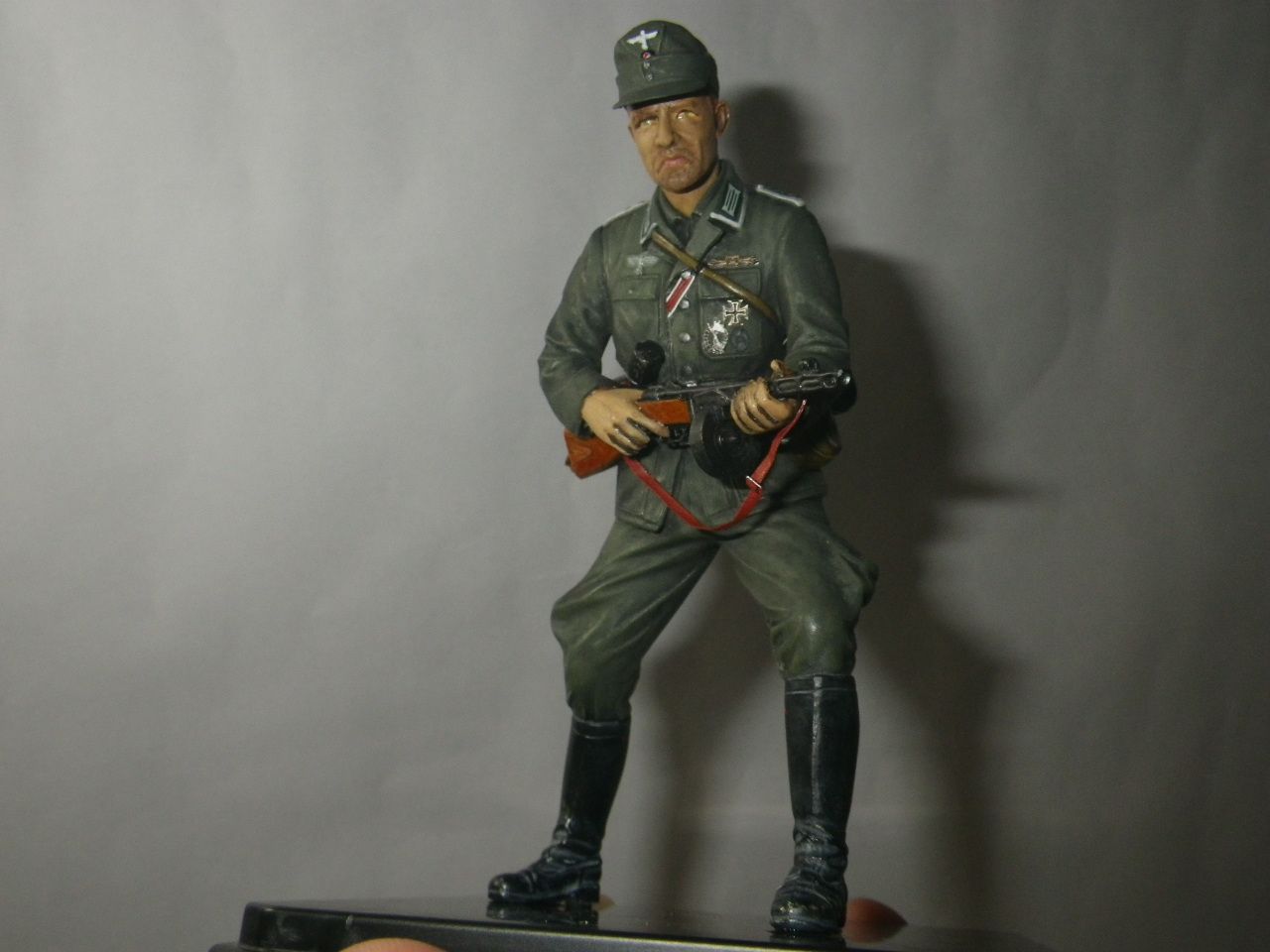 ドラゴン 1/16 ﾄﾞｲﾂ国防軍 伍長 東部戦線1943 | 54歳出戻りモデラー