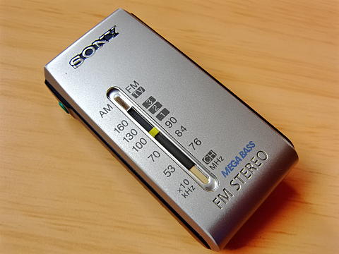 Sony SRF-S84 FM/AM Super Compact Radio Walkman ソニー スーパーコンパクトラジオ ウォークマン 