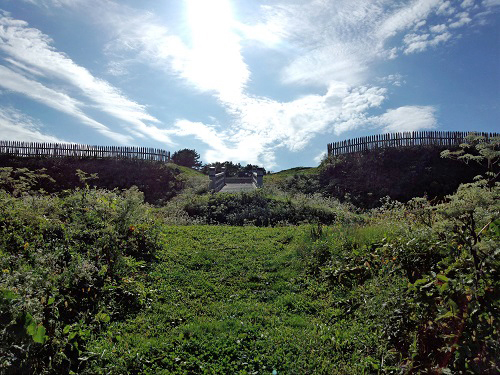 北海道の城？上ノ国町・勝山館跡に行っちゃった。【檜山放送局No.38】 | 北海道庁のブログ「超！！旬ほっかいどう」 - 楽天ブログ