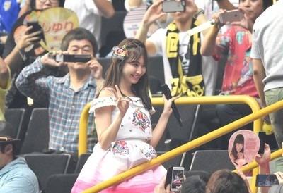 ☆AKB48♪初の「推しメン」席を導入！まゆゆ・こじはるらが