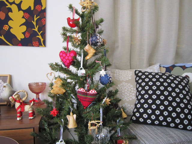 マリメッコのクリスマスツリー 北欧 クリスマス お手軽価格で贈り 