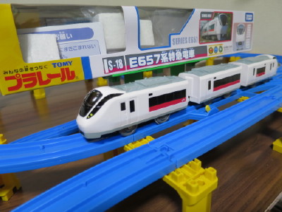 廃盤間近？プラレールE657系特急電車 | IKE's いたずらガーデニング