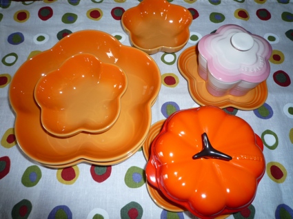 ル・クルーゼのフラワーディッシュ♪ | おけ。のひとりごと - 楽天ブログ