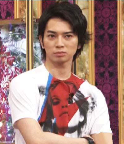 ネットで買える！嵐・松本潤が着用したＴシャツ・アクセサリー