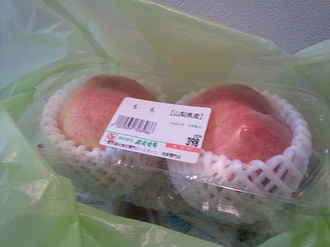 20120705オオゼキの桃.JPG