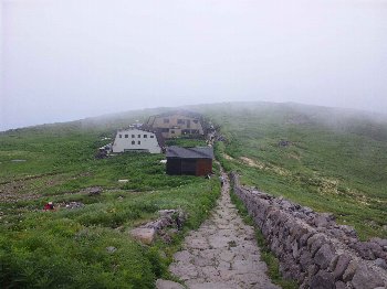 月山