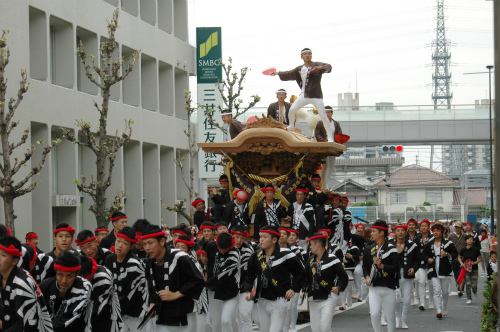 ２０１４年だんじり祭り 和泉府中駅前 かしいしょうプラザ きもの庄司