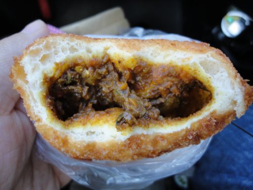 道の駅十三湖高原カレーパンの中身