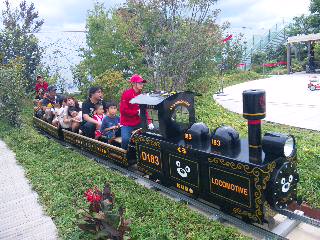 Jr博多シティで つばめ電車と あそくえろもん のコラボ電車 ずぼら でも ゆる く 節約 楽天ブログ