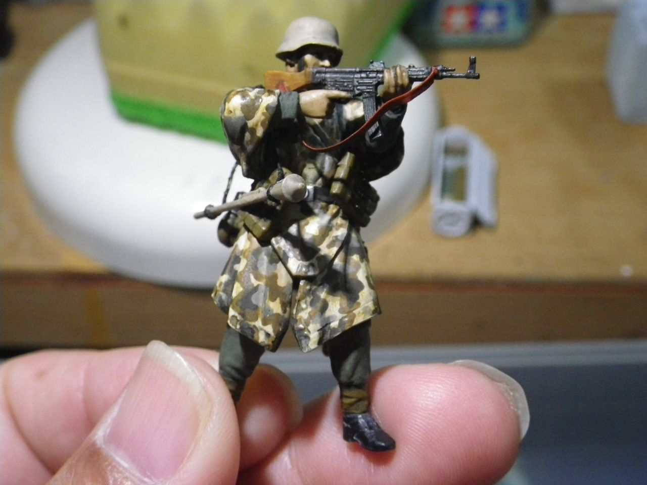 ドラゴン 1／35 WW.II ドイツ軍 装甲擲弾兵 東プロイセン 1945