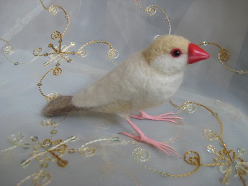 かわいい白文鳥 クリーム文鳥の羊毛フェルト 羊毛フェルト 文鳥paradise 楽天ブログ