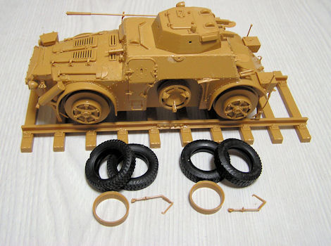 アウトブリンダ AB40 装甲車 (プラモデル) - ホビーサーチ