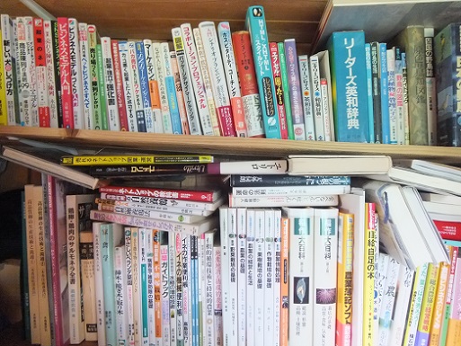 本棚ぎっしり.jpg