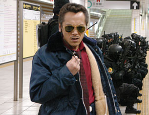 逃亡者木島丈一郎入りのプレミア版です交渉人真下正義定価は12075円 逃亡者木島丈一郎入りのプレミア版です交渉人真下正義定価は